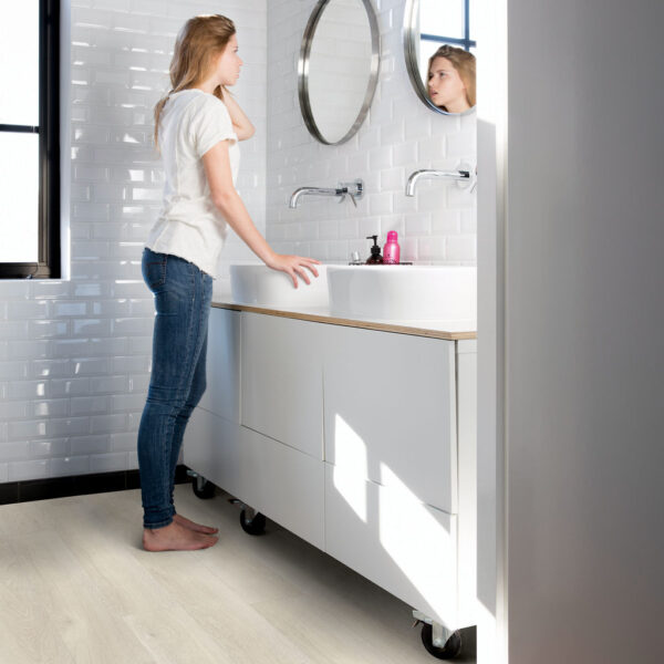 AVMPU40079-2 Panele Winylowe Quick-Step Bloom Dąb morska bryza jasny AVMPU40079