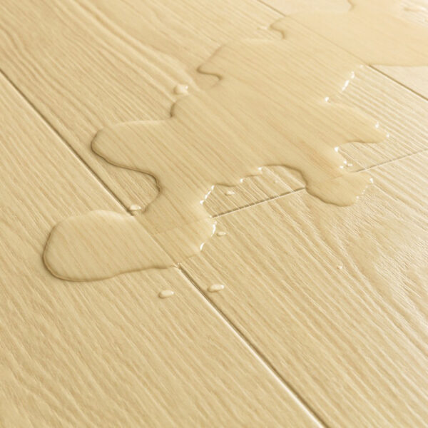 IM8258-2 Panele Laminowane Quick-Step Impressive Dąb srebrzysty IM8258